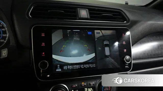 Nissan Leaf (ZE1) 2019 Белый из Кореи, фото 5