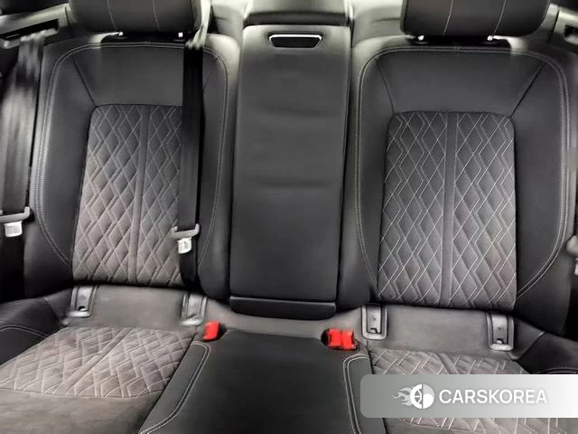Audi A7L 2026 Белый из Китая, фото 5