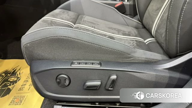 Volkswagen Golf 2023 Красный из Китая, фото 5