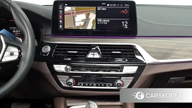 BMW 5 Series (G30) 2022 Белый из Кореи, фото 5