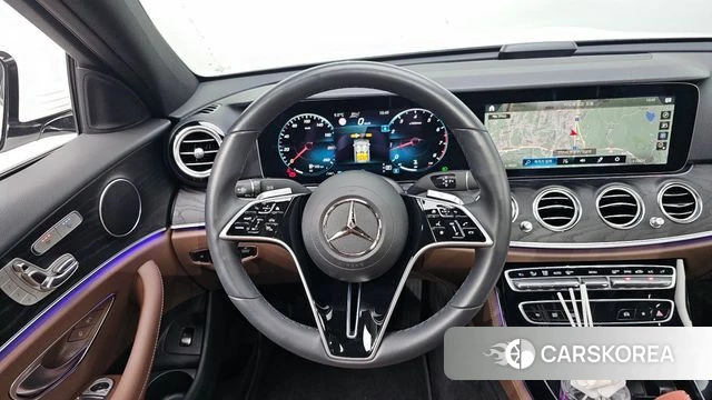 Mercedes-Benz E-Class W213 2023 Белый из Кореи, фото 5