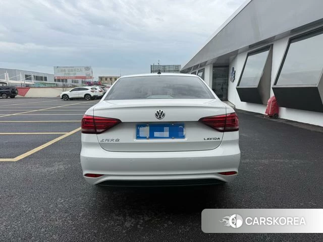 Volkswagen Lavida 2022 Белый из Китая, фото 5