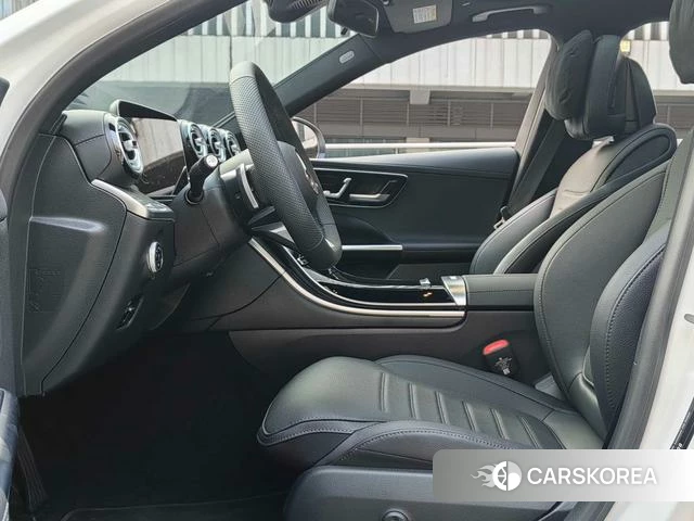 Mercedes-Benz Class C 2024 Белый из Китая, фото 5