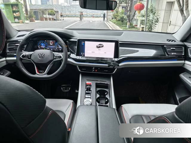 Volkswagen Tourang 2024 Черный из Китая, фото 5