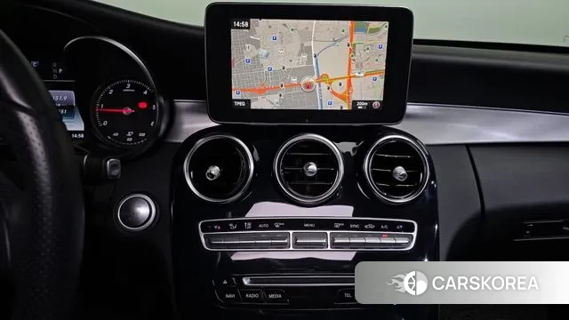 Mercedes-Benz C-Class W205 2018 Белый из Кореи, фото 5