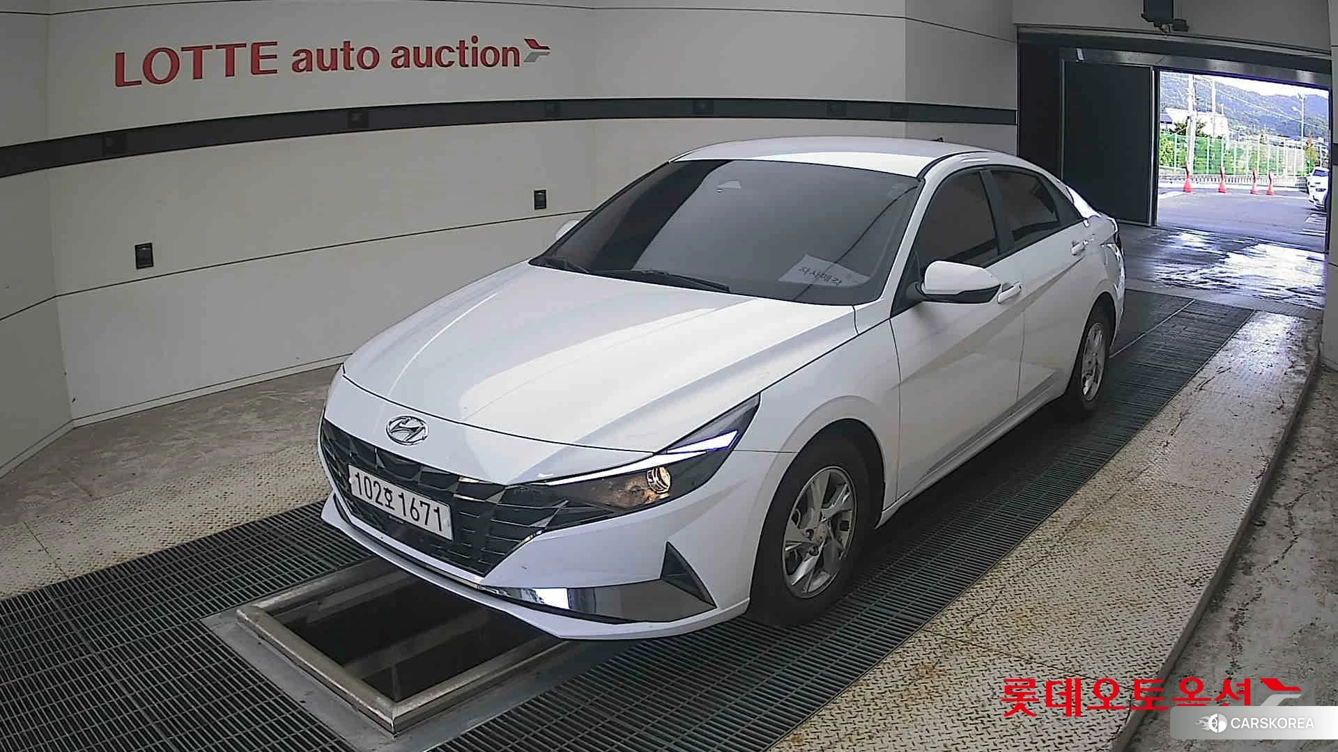 Hyundai Avante 2021 Polar White из Кореи, фото 5