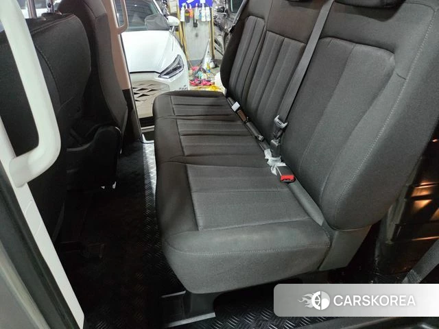 Hyundai Staria 2022 Серый из Кореи, фото 5