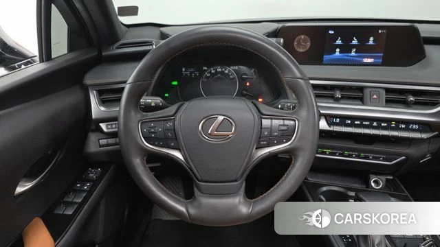 Lexus UX250h 2021 Черный из Кореи, фото 5