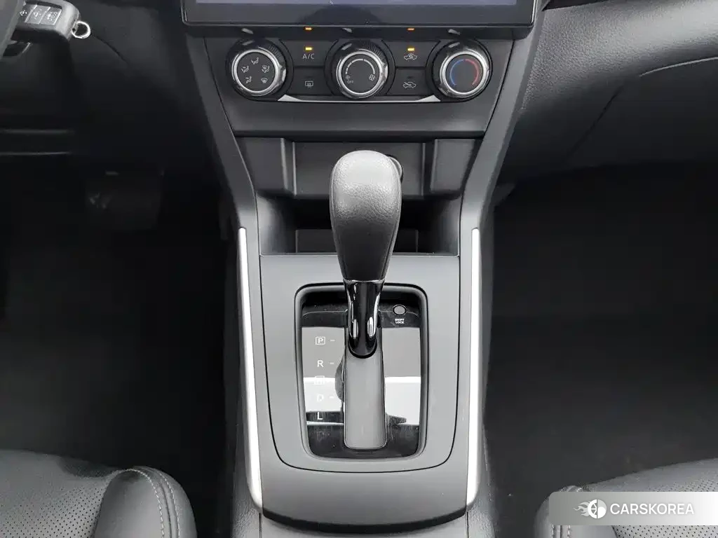 Nissan Sylphy 2025 Silver/gray из Китая, фото 5