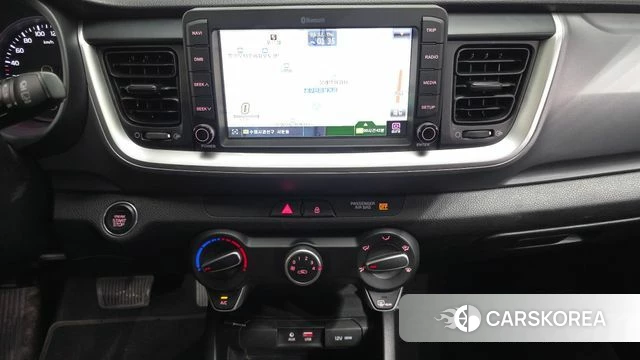 Kia Stonic 2018 Белый из Кореи, фото 5