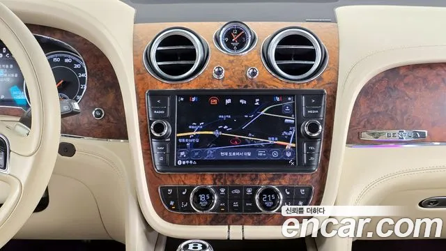 Bentley Bentayga 2018 Темно-зеленый из Кореи, фото 5