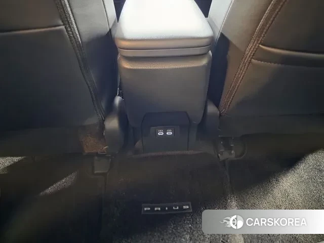 Toyota Prius 5th Generation 2023 Серебряный из Кореи, фото 5