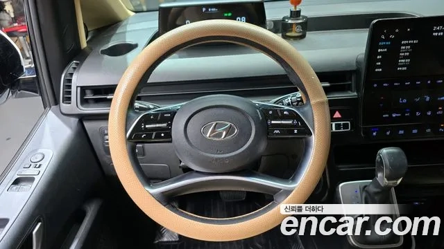 Hyundai Staria 2023 Белый из Кореи, фото 5