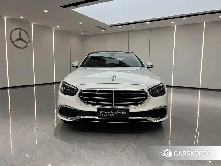 Mercedes-Benz E-Class 2023 Белый из Китая, фото 5
