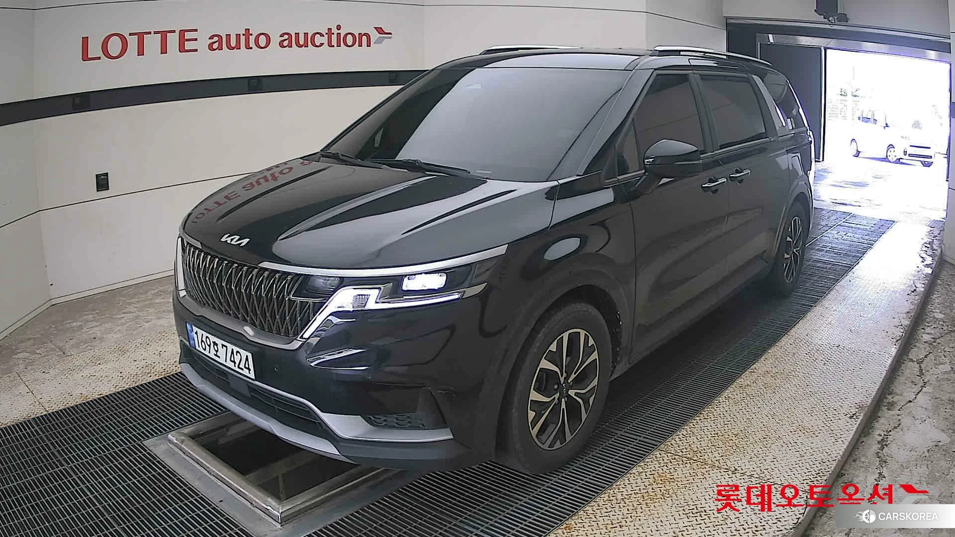 Kia Carnival 2023 Aurora Black Pearl из Кореи, фото 5