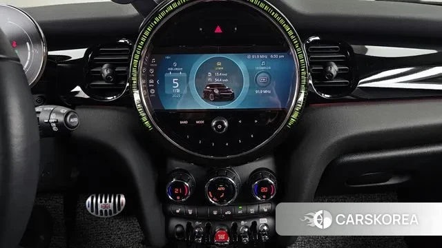 Mini Cooper 2023 Красный из Кореи, фото 5