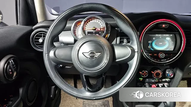 Mini Cooper 2018 Жемчужный цвет из Кореи, фото 5