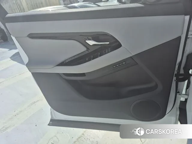 Land Rover Range Rover Evoque 2nd Generation 2024 Белый из Кореи, фото 5