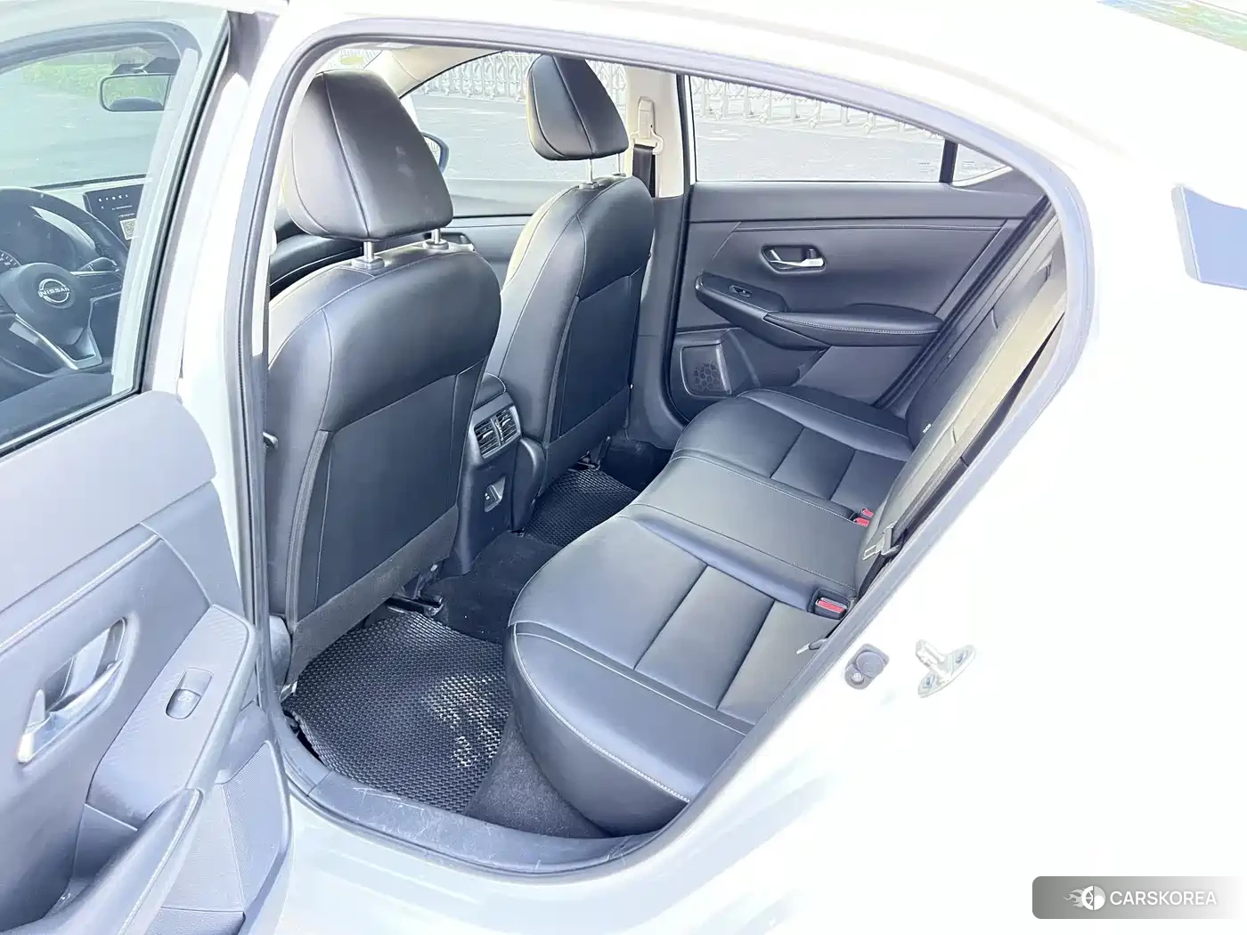 Nissan Sylphy 2024 Белый из Китая, фото 6