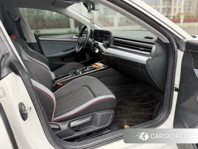 Volkswagen Lingdu 2024 Белый из Китая, фото 5