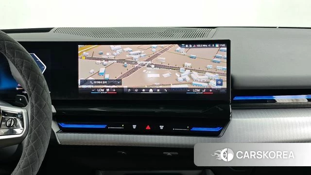 BMW 5 Series (G60) 2024 Серебристо-серый из Кореи, фото 5