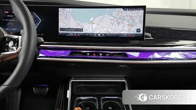 BMW 7 Series (G70) 2025 Черный из Кореи, фото 5