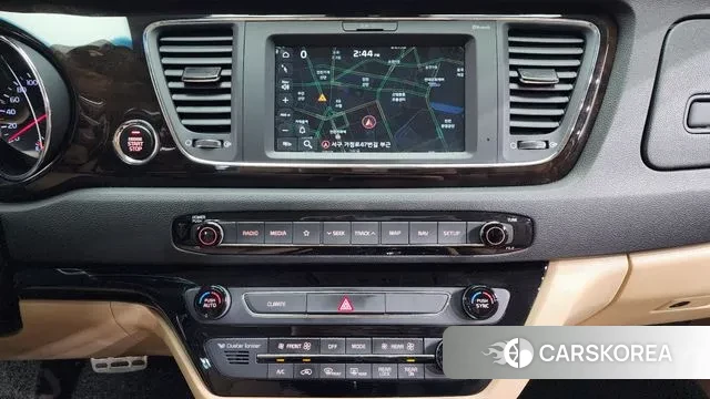 Kia The New Carnival 2019 Белый из Кореи, фото 5