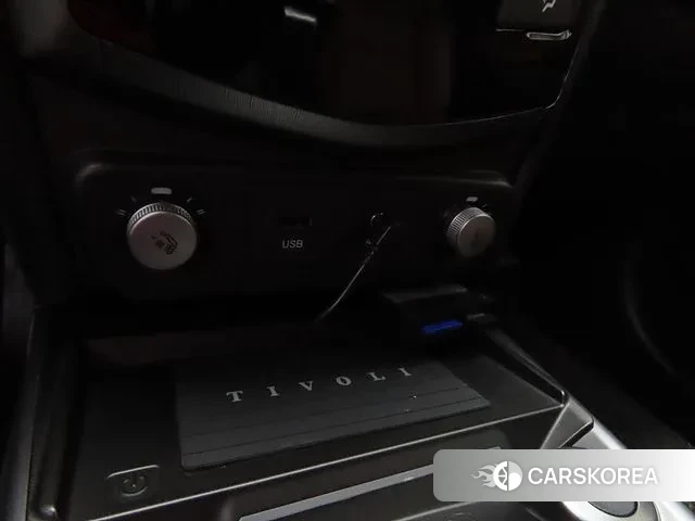 Ssangyong Tivoli Armor 2019 Жемчужный цвет из Кореи, фото 5