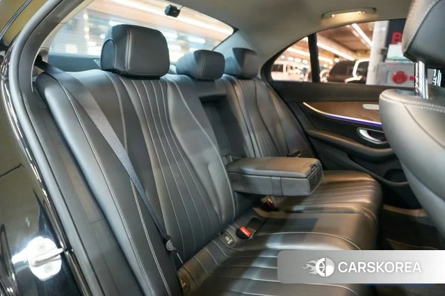 Mercedes-Benz E-Class W213 2018 Черный из Кореи, фото 5