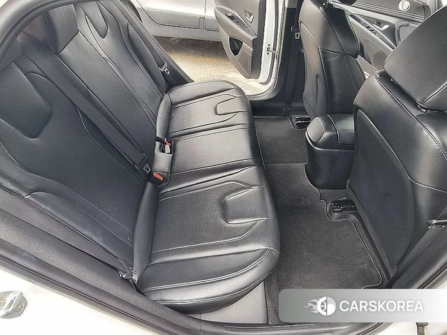 Hyundai Avante (CN7) 2022 Жемчужный цвет из Кореи, фото 5