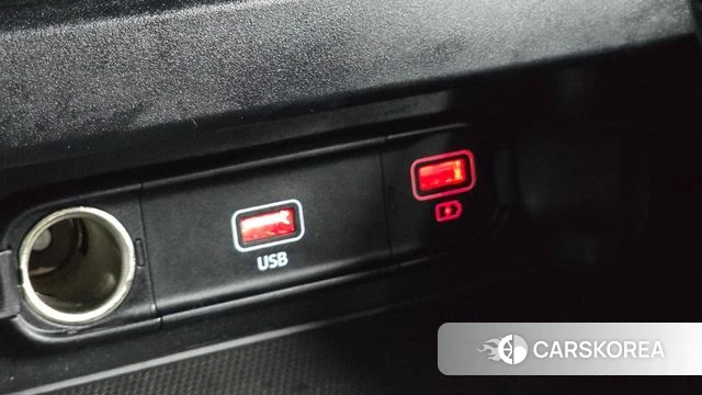 Kia The New K3 2nd generation 2023 Белый из Кореи, фото 5