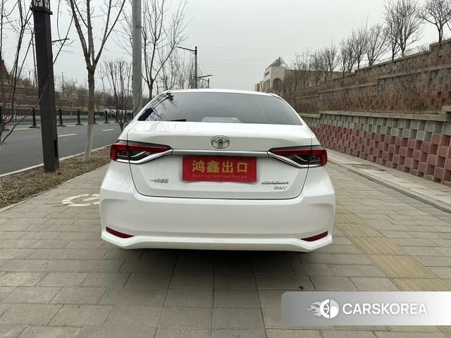 Toyota Corolla 2021 Белый из Китая, фото 5