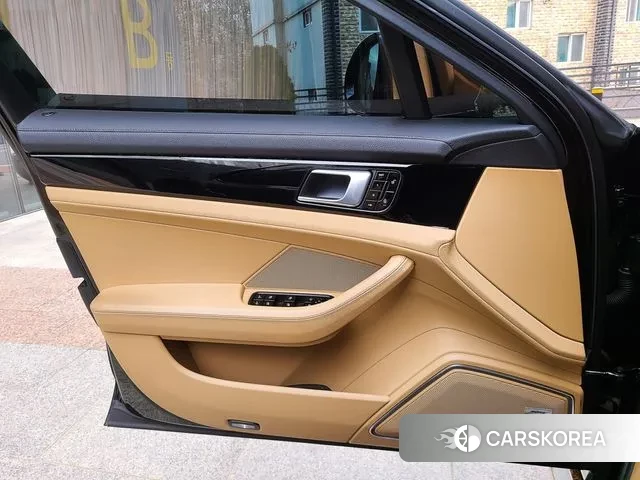 Porsche Panamera (971) 2018 Черный из Кореи, фото 5