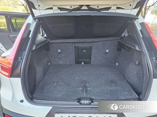 Volvo XC40 2021 Белый из Кореи, фото 5