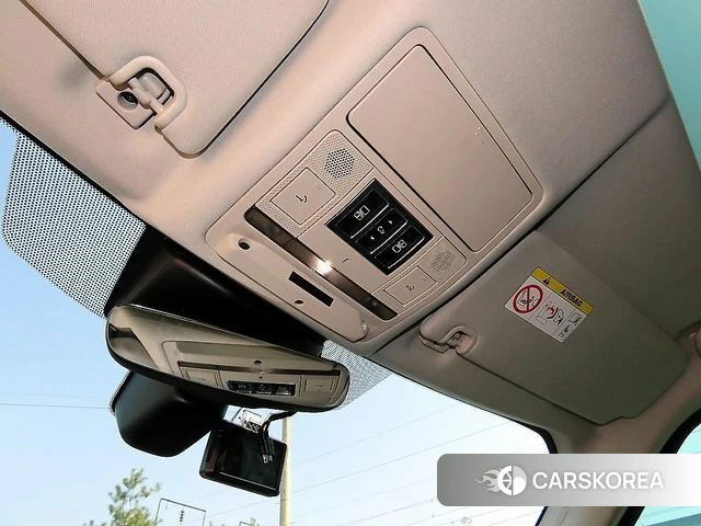 Land Rover Discovery 5 2018 Черный из Кореи, фото 5