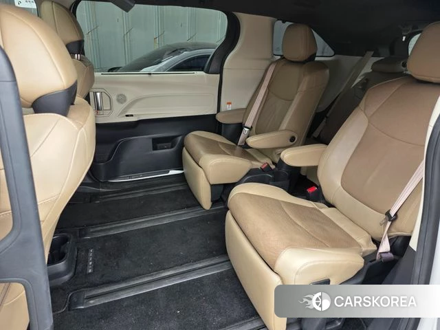 Toyota Sienna 4th Generation 2021 Белый из Кореи, фото 5