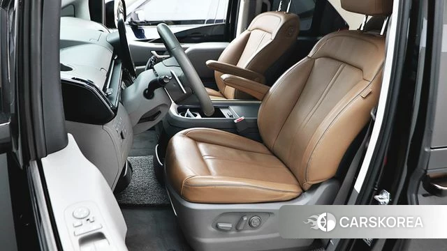 Hyundai Staria 2024 Черный из Кореи, фото 5