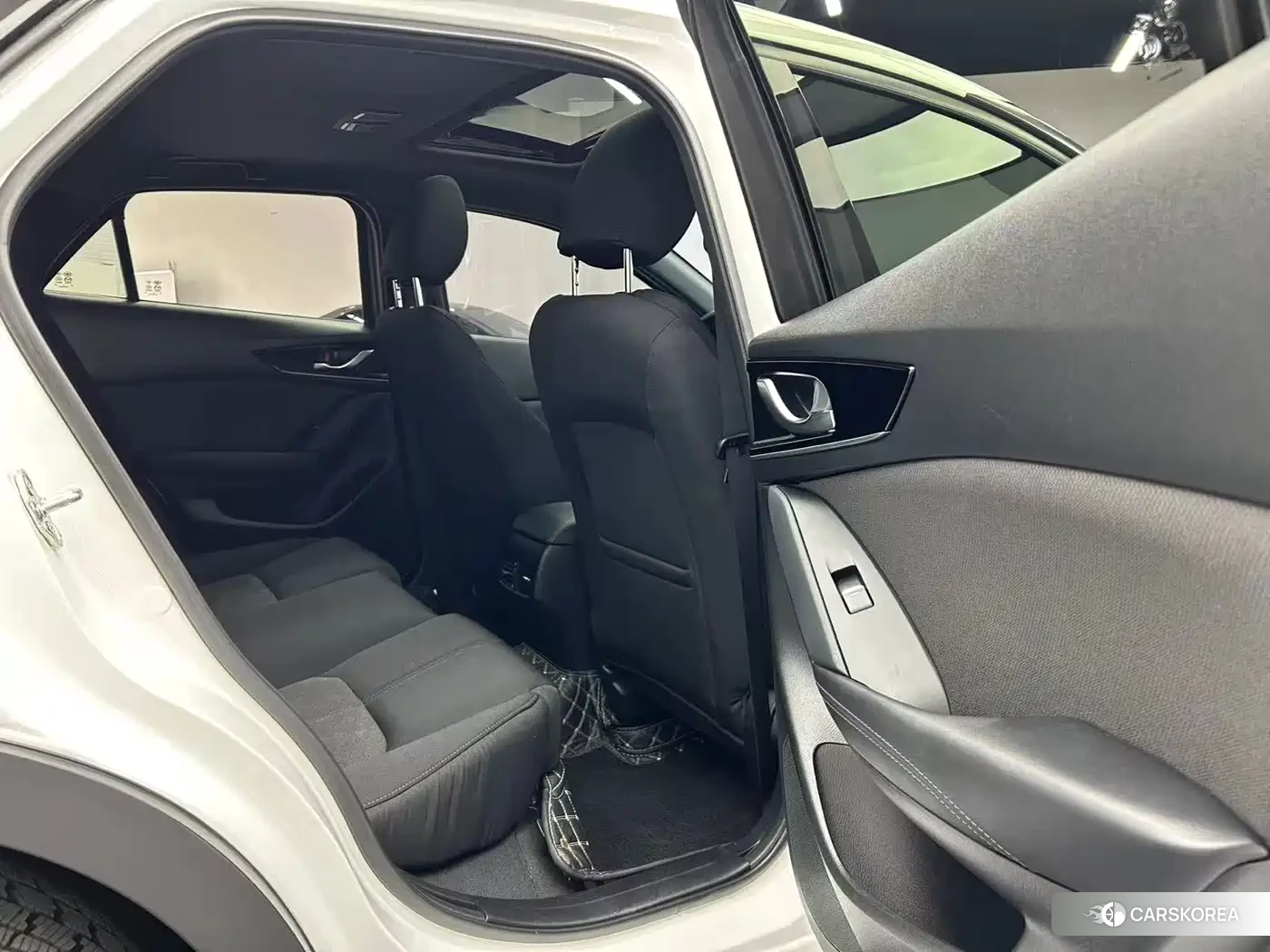 Mazda CX-4 2023 Белый из Китая, фото 5