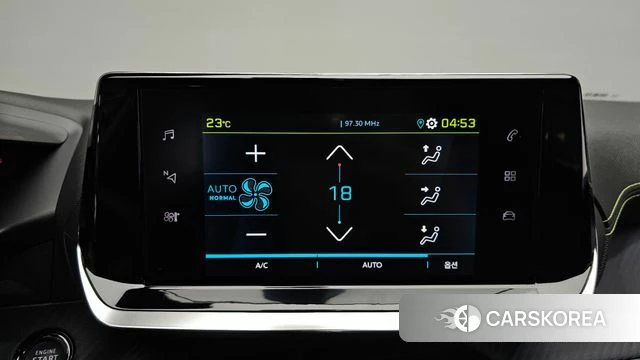 Peugeot e-208 second Generation 2023 Белый из Кореи, фото 5