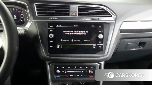 Volkswagen Tiguan second Generation 2023 Белый из Кореи, фото 5