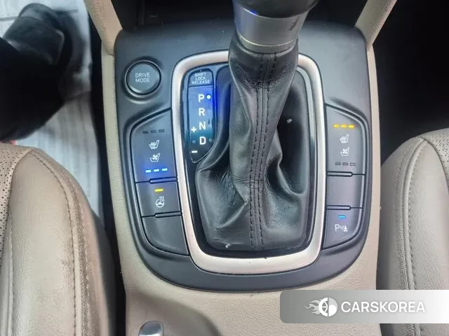 Hyundai Kona 2019 Жемчужный цвет из Кореи, фото 5