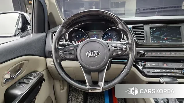 Kia The New Carnival 2018 Серебряный из Кореи, фото 5