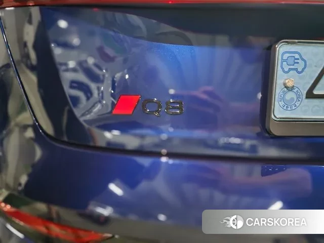 Audi e-Tron 2020 Синий из Кореи, фото 5