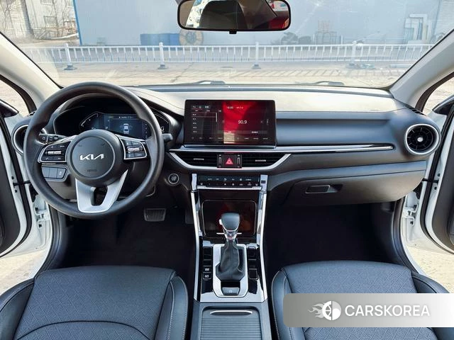 Kia K3 2022 Белый из Китая, фото 5