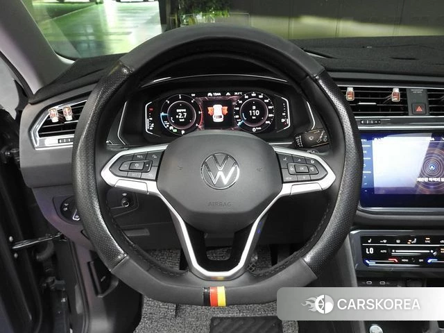 Volkswagen Tiguan second Generation 2021 Серый из Кореи, фото 5