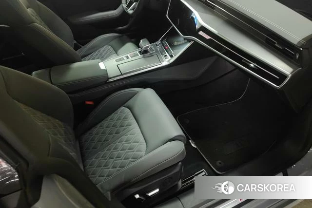 Audi A7L 2025 Темно-серый из Китая, фото 5