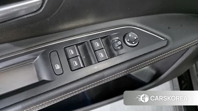 Peugeot 5008 second generation 2021 Черный из Кореи, фото 5