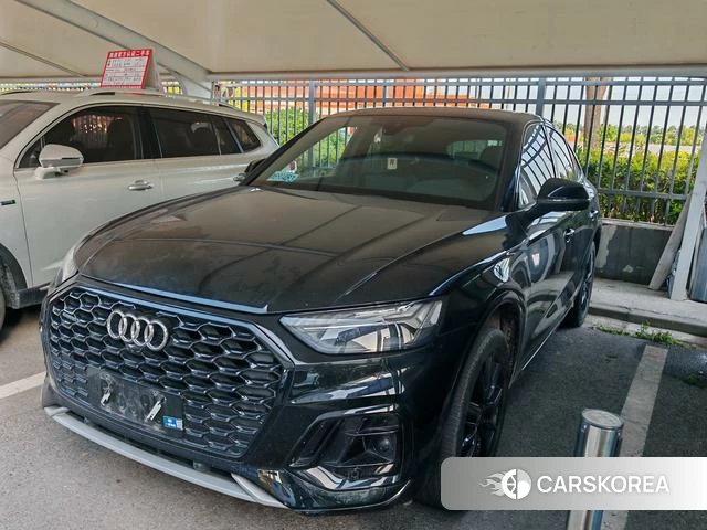 Audi Q5L Sportback 2022 Черный из Китая, фото 5