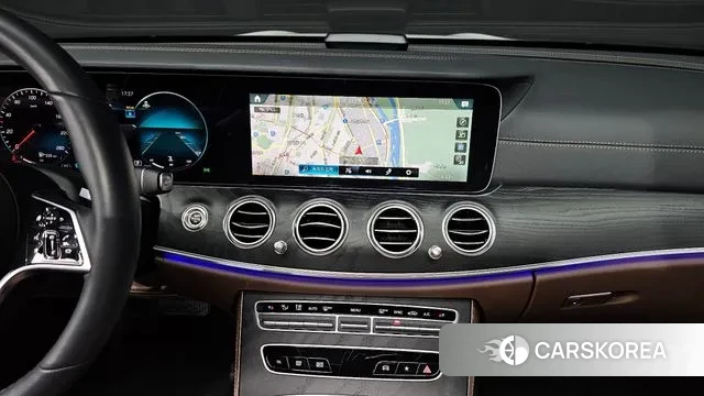 Mercedes-Benz E-Class W213 2023 Белый из Кореи, фото 5