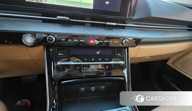 Kia Carnival 4th generation 2023 Белый из Кореи, фото 5